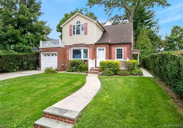 Photo 2 of Single family home for sale at 48 Maple Dr, North Hempstead, NY 11040 | MLS# 1053773 | Listing updated on 2026-09-27
