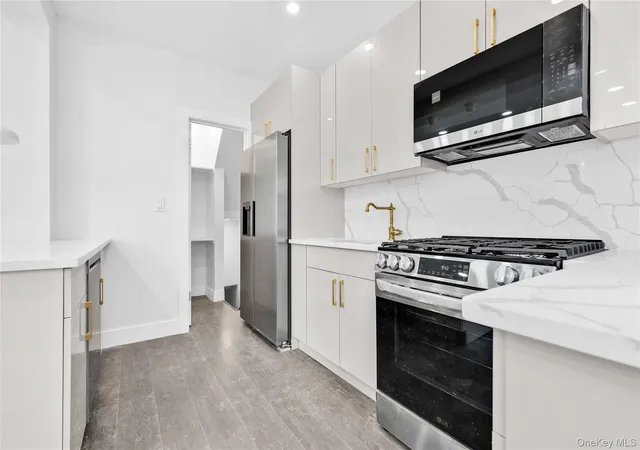 Photo 2 of Single family home for sale at 113-22 204th Street, New York, NY 11412 | MLS# 1053797 | Listing updated on 2026-10-01
