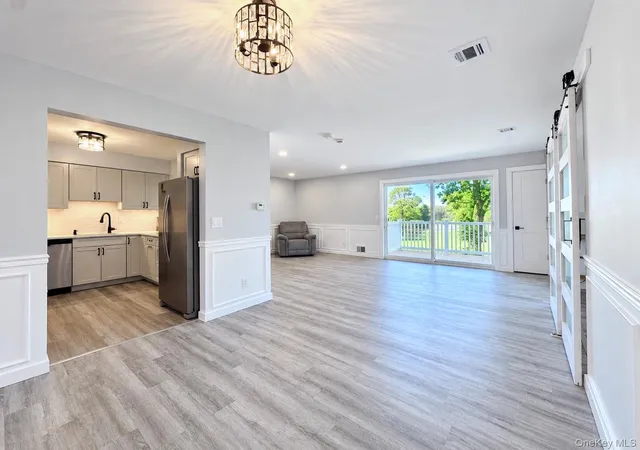 Photo 3 of Condo for sale at 162 Cambridge Dr, Babylon, NY 11726 | MLS# 1053844 | Listing updated on 2026-09-27