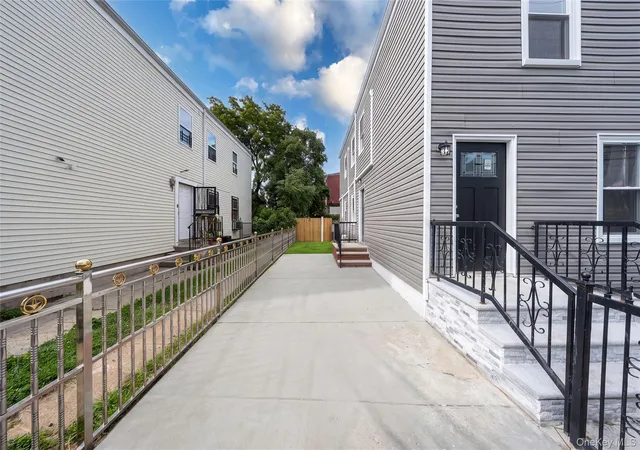 Photo 4 of House for sale at 15417 108th Avenue, New York, NY 11433 | MLS# 1053857 | Listing updated on 2026-09-29