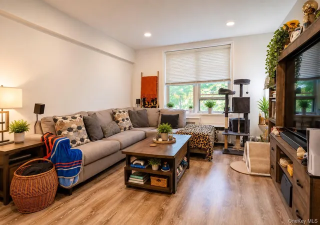Photo 3 of House for sale at 16 Main St #1Q, Hempstead, NY 11518 | MLS# 1053859 | Listing updated on 2026-10-01