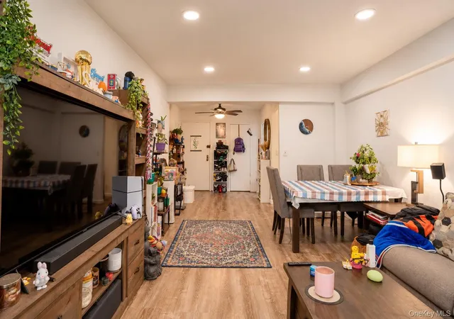 Photo 4 of House for sale at 16 Main St #1Q, Hempstead, NY 11518 | MLS# 1053859 | Listing updated on 2026-10-01