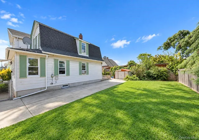 Photo 2 of Single family home for sale at 33 Claridge Ave, Hempstead, NY 11003 | MLS# 1053863 | Listing updated on 2026-09-24