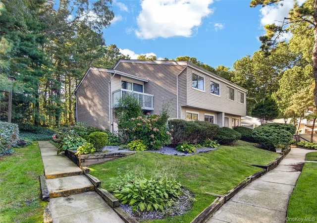 Condo for sale at 225 Springmeadow Dr #A, Islip, NY 11741 | MLS# 1053864