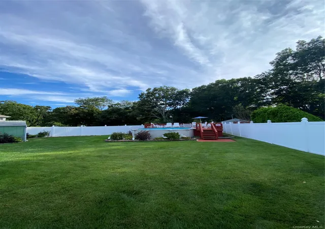 Photo 3 of Single family home for sale at 22 W Willow St, Islip, NY 11717 | MLS# 1053872 | Listing updated on 2026-09-22
