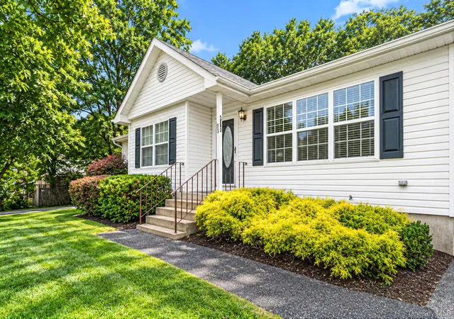 Photo 3 of Single family home for sale at 23 School St, Brookhaven, NY 11779 | MLS# 1053875 | Listing updated on 2026-10-03