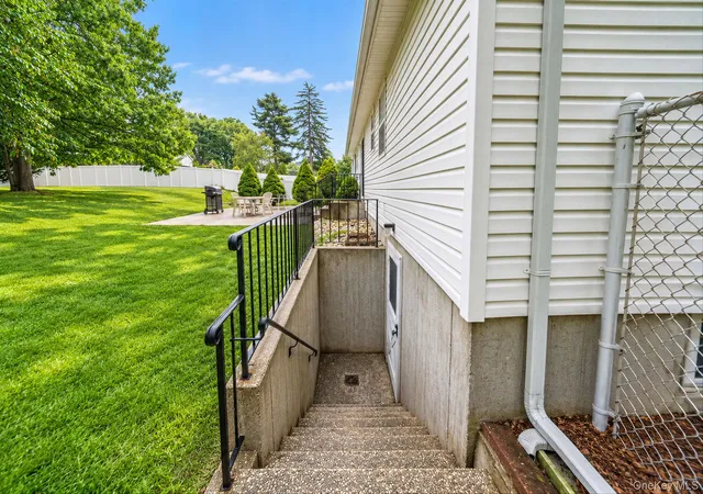 Photo 4 of Single family home for sale at 23 School St, Brookhaven, NY 11779 | MLS# 1053875 | Listing updated on 2026-10-03