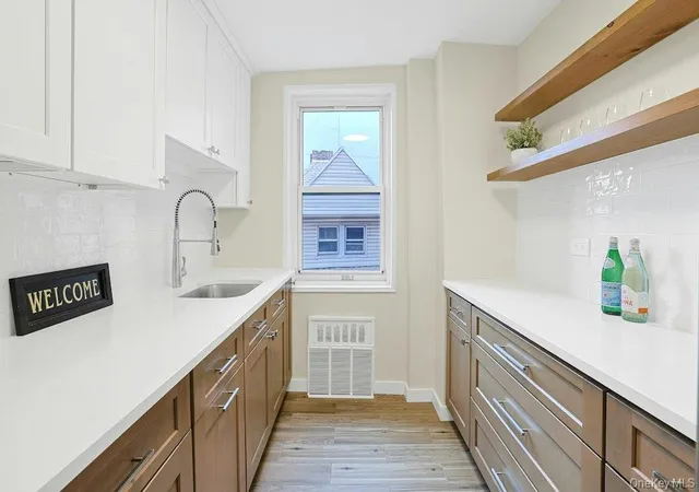 Photo 3 of House for sale at 3363 Sedgwick Ave #4D, New York, NY 10463 | MLS# 1053876 | Listing updated on 2026-09-26