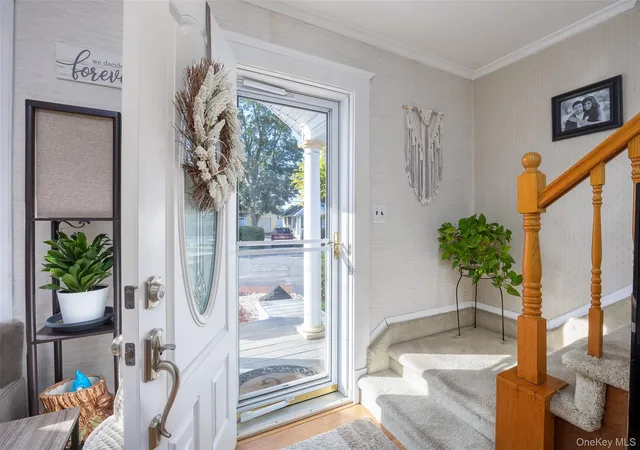 Photo 2 of Single family home for sale at 2 Dean St, Oyster Bay, NY 11735 | MLS# 1053882 | Listing updated on 2026-10-04