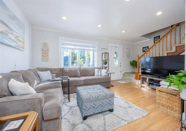 Photo 4 of Single family home for sale at 2 Dean St, Oyster Bay, NY 11735 | MLS# 1053882 | Listing updated on 2026-10-04