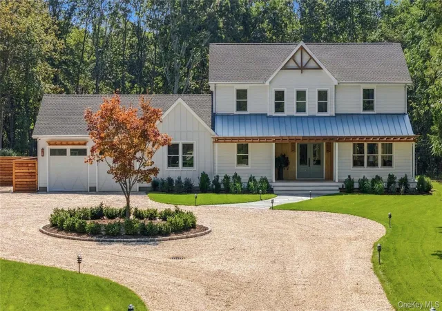 Photo 2 of Single family home for sale at 795 Bayview Ave, Southold, NY 11952 | MLS# 1053883 | Listing updated on 2026-10-03
