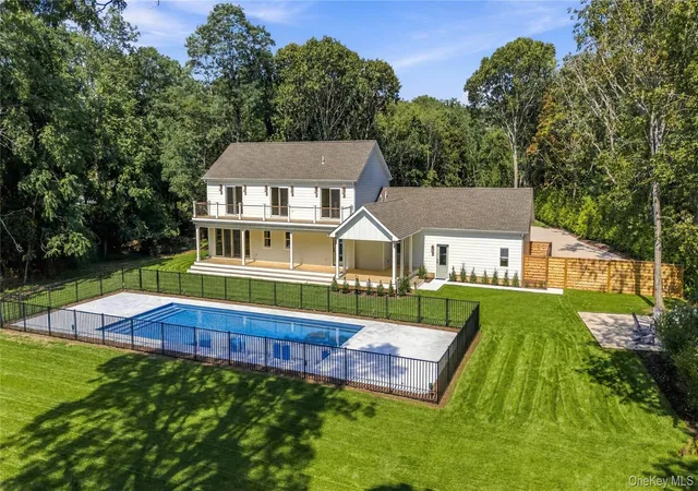 Photo 3 of Single family home for sale at 795 Bayview Ave, Southold, NY 11952 | MLS# 1053883 | Listing updated on 2026-10-03