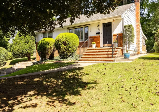 Photo 2 of Single family home for sale at 352 Clifton Ave, Kingston, NY 12401 | MLS# 1053898 | Listing updated on 2026-10-05