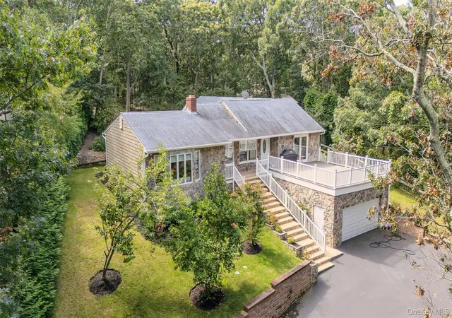 Photo 3 of Single family home for sale at 1000 Haywaters Rd, Southold, NY 11935 | MLS# 1053905 | Listing updated on 2026-09-23
