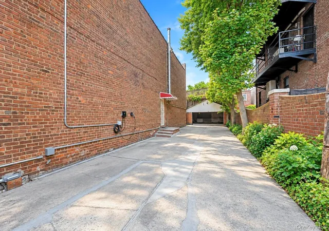 Photo 4 of House for sale at 103-11 90th Street, New York, NY 11417 | MLS# 1053907 | Listing updated on 2026-09-28