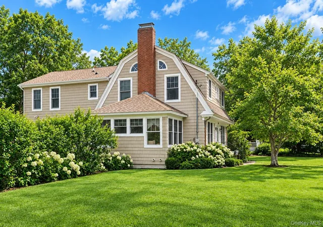 Photo 3 of Single family home for sale at 270 Pequash Ave, Southold, NY 11935 | MLS# 1053916 | Listing updated on 2026-10-16