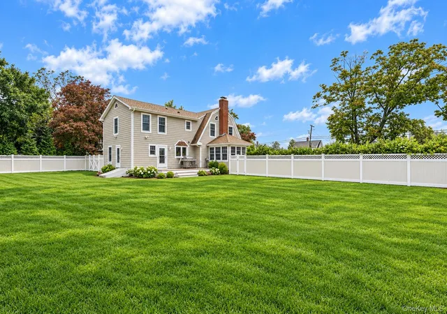 Photo 4 of Single family home for sale at 270 Pequash Ave, Southold, NY 11935 | MLS# 1053916 | Listing updated on 2026-10-16