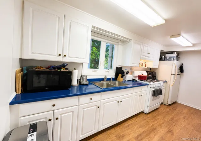Photo 2 of Single family home for sale at 30 Sycamore St, Kingston, NY 12401 | MLS# 1053922 | Listing updated on 2026-09-23