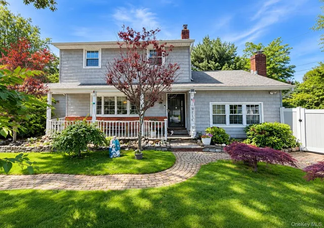 Photo 1 of Single family home for sale at 12 Cayuga Ave, Huntington, NY 11731 | MLS# 1053937 | Listing updated on 2026-09-24