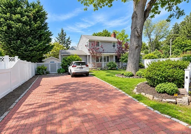 Photo 2 of Single family home for sale at 12 Cayuga Ave, Huntington, NY 11731 | MLS# 1053937 | Listing updated on 2026-09-24