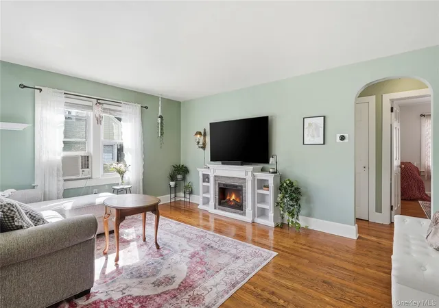 Photo 4 of Single family home for sale at 25 Hayes St, Kingston, NY 12401 | MLS# 1053939 | Listing updated on 2026-09-30