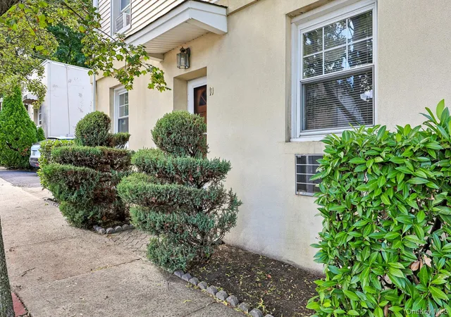 Photo 3 of Multi family home for sale at 10 4th Street, New Rochelle, NY 10801 | MLS# 1053943 | Listing updated on 2026-10-08