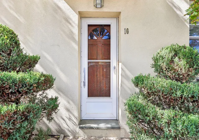 Photo 3 of House for sale at 10 4th Street, New Rochelle, NY 10801 | MLS# 1053943 | Listing updated on 2026-10-08