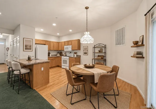 Listing Photo 4 - Condo for sale in building located at 240 Ira Rd, Brookhaven, NY 11766