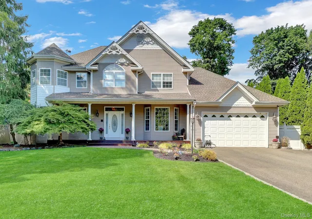Single family home for sale at 6 Patricks Way, Smithtown, NY 11780 | MLS# 1053983