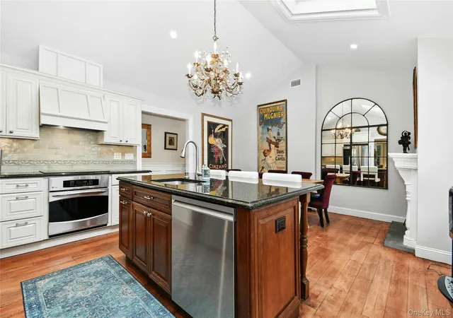 Photo 3 of Single family home for sale at 111 Red Oak Ct, Brookhaven, NY 11777 | MLS# 1053986 | Listing updated on 2026-10-07