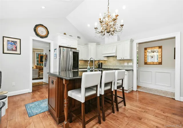 Photo 4 of Single family home for sale at 111 Red Oak Ct, Brookhaven, NY 11777 | MLS# 1053986 | Listing updated on 2026-10-07