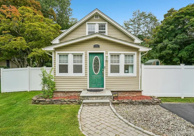 Photo 1 of Single family home for sale at 181 S Conger Ave, Clarkstown, NY 10920 | MLS# 1054011 | Listing updated on 2026-10-06