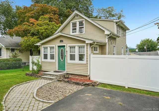 Photo 2 of Single family home for sale at 181 S Conger Ave, Clarkstown, NY 10920 | MLS# 1054011 | Listing updated on 2026-10-06