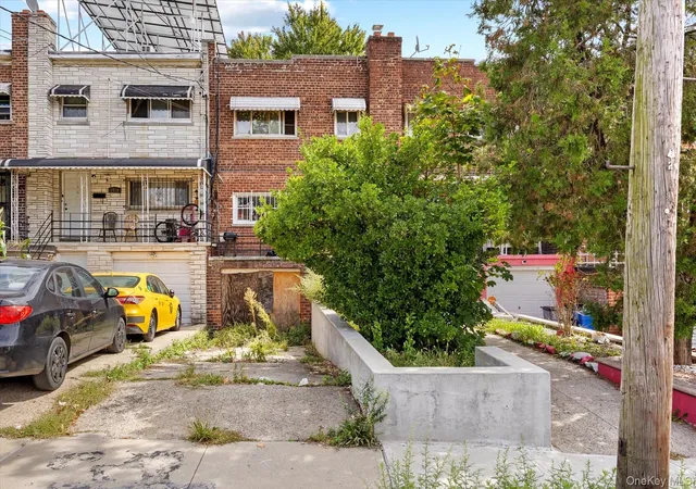Photo 2 of Multi family home for sale at 3768 Laconia Ave, New York, NY 10469 | MLS# 1054028 | Listing updated on 2026-09-25