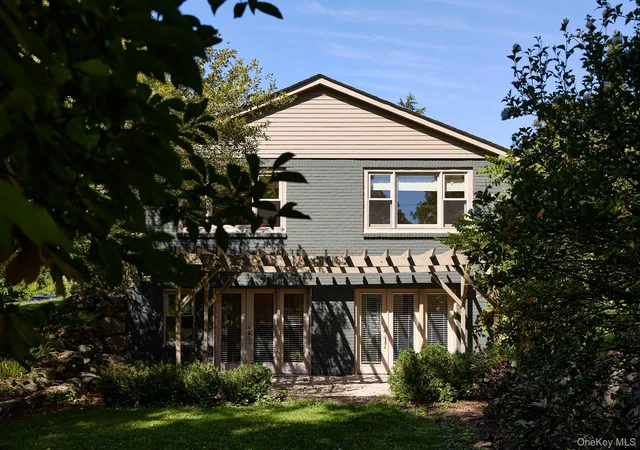 Photo 3 of Single family home for sale at 17 Amato Ln, New Paltz, NY 12528 | MLS# 1054037 | Listing updated on 2026-10-02