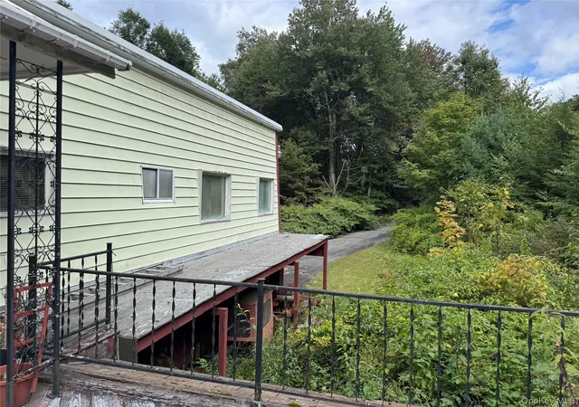 Photo 3 of Single family home for sale at 186 Twin Brg Rd, Liberty, NY 12754 | MLS# 1054066 | Listing updated on 2026-09-27