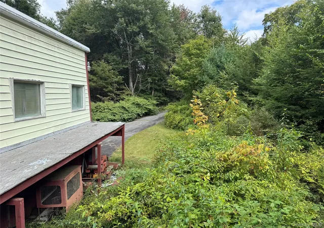 Photo 3 of Single family home for sale at 186 Twin Brg Rd, Liberty, NY 12754 | MLS# 1054066 | Listing updated on 2026-09-27