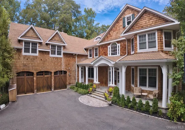 Photo 1 of Single family home for sale at 1184 Cvs Edge Rd, Oyster Bay, NY 11791 | MLS# 1054081 | Listing updated on 2026-10-05