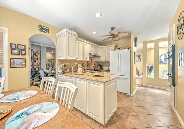 Photo 3 of Sale Pending at 6 Kinsella St, Huntington, NY 11746 | MLS# 1054108 | Listing updated on 2026-10-01