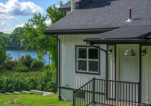 Photo 4 of Single family home for sale at 6 Wang Dr, Copake, NY 12521 | MLS# 1054150 | Listing updated on 2026-10-05