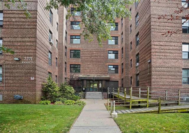 Photo 2 of Condo for sale at 2271 Knapp St #5D, New York, NY 11229 | MLS# 1054160 | Listing updated on 2026-09-23