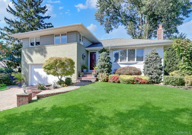 Photo 1 of Single family home for sale at 506 Nassau Pl, Hempstead, NY 11530 | MLS# 1054164 | Listing updated on 2026-09-24
