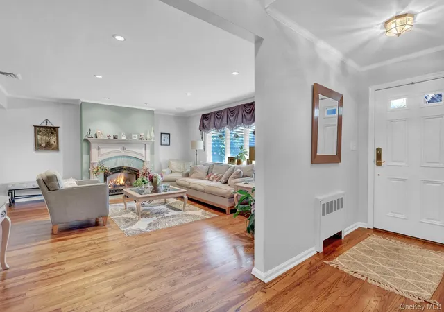 Photo 4 of Single family home for sale at 506 Nassau Pl, Hempstead, NY 11530 | MLS# 1054164 | Listing updated on 2026-09-24