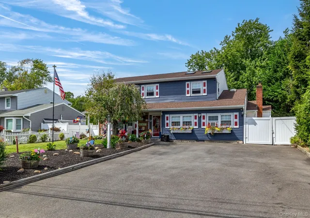 Single family home for sale at 42 Ludlow Way, Islip, NY 11769 | MLS# 1054172