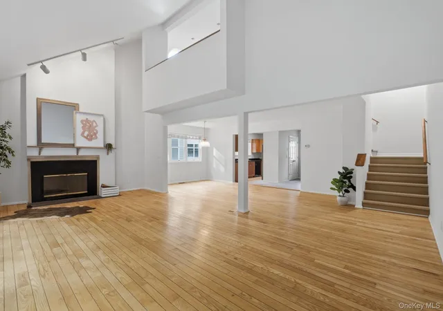 Photo 1 of Single family home for sale at 1452 Iroquois St, Yorktown, NY 10588 | MLS# 1054173 | Listing updated on 2026-10-06
