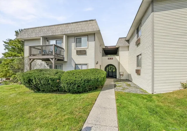Photo 3 of Condo for sale at 25 Village Park Dr #2D, Fishkill, NY 12524 | MLS# 1054174 | Listing updated on 2026-10-07