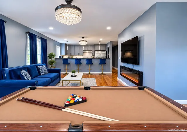 Listing Photo 4 - Condo for sale in building located at 9144 193rd St, New York, NY 11423