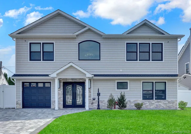 Photo 1 of Single family home for sale at 129 Tardy Ln S, Hempstead, NY 11793 | MLS# 1054210 | Listing updated on 2026-10-05