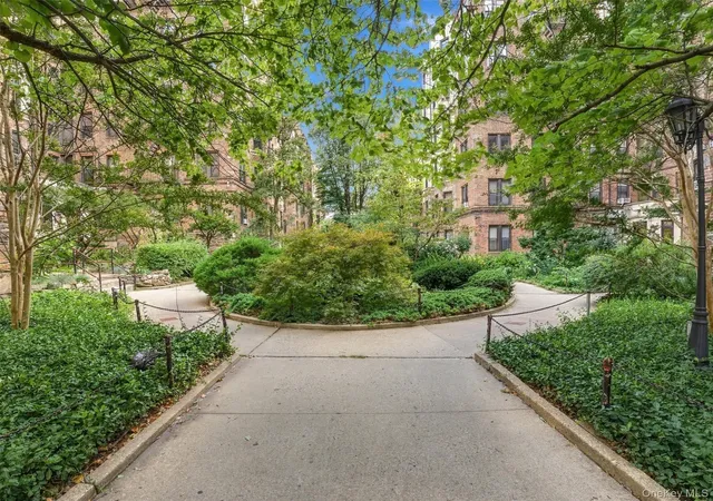 Photo 1 of House for sale at 754 Brady Ave #303, New York, NY 10462 | MLS# 1054217 | Listing updated on 2026-10-30