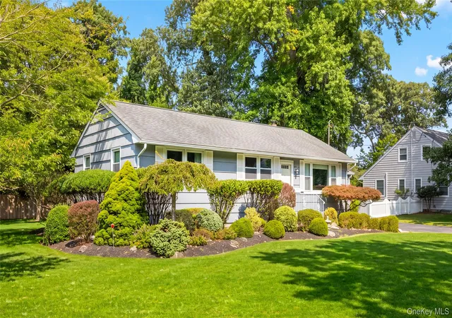 Photo 2 of Sale Pending at 80 Evergreen Ln, Brookhaven, NY 11772 | MLS# 1054225 | Listing updated on 2026-10-07